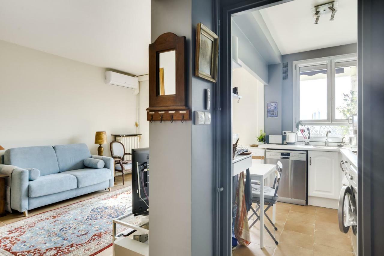 Charming Apartment With Terrace By Weekome Paris Exterior photo